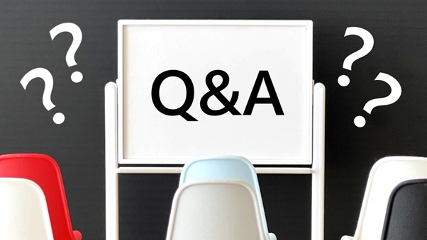 Q＆Aが書かれたホワイトボード