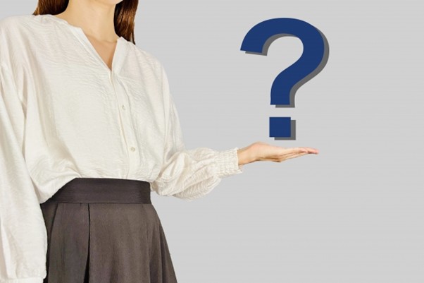 はてなマークと女性