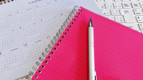 ノートとカレンダー