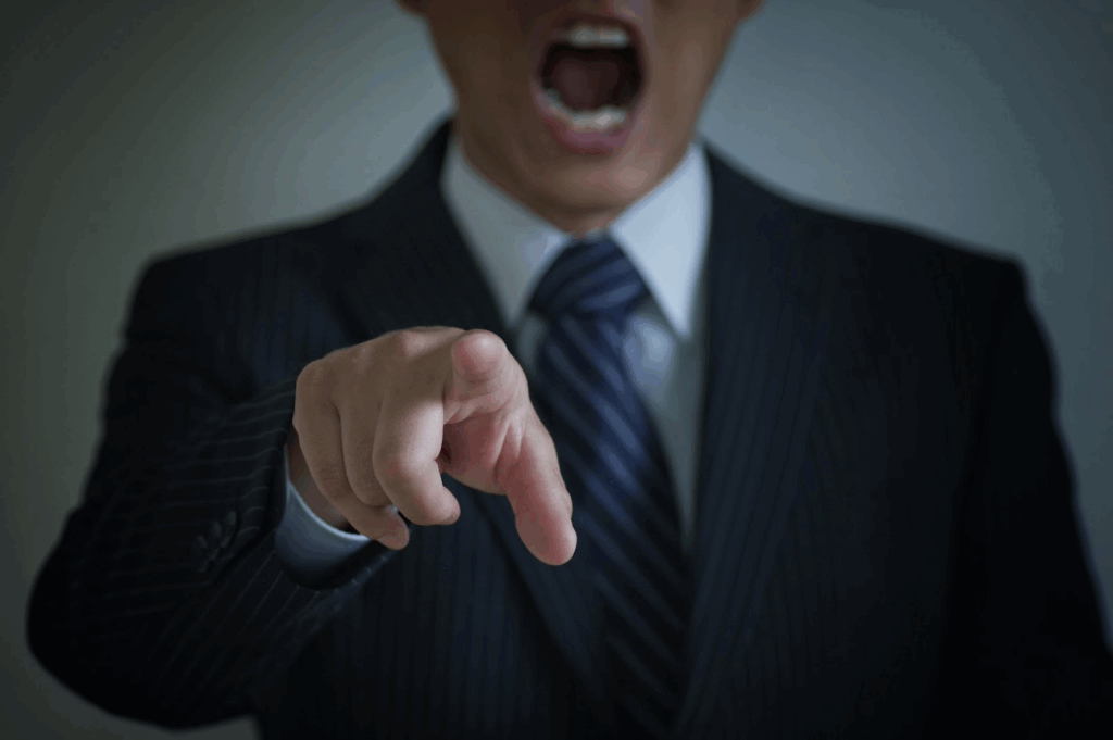 怒ったビジネスマン