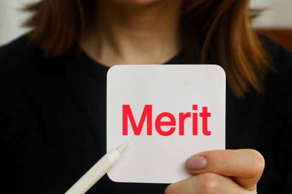 メリットと書かれた紙