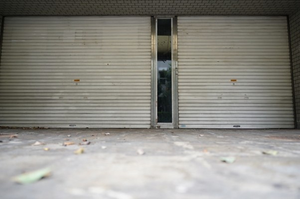 閉まったシャッター